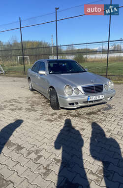 Седан Mercedes-Benz E-Class 1996 в Чернівцях
