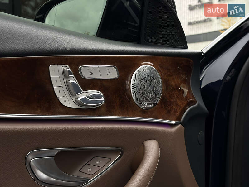 Седан Mercedes-Benz E-Class 2017 в Києві фото 16 Седан Mercedes-Benz E-Class 2017 в Києві