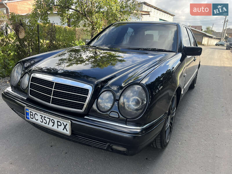 Mercedes-Benz E-Class 1999 Mercedes-Benz E-Class 1999