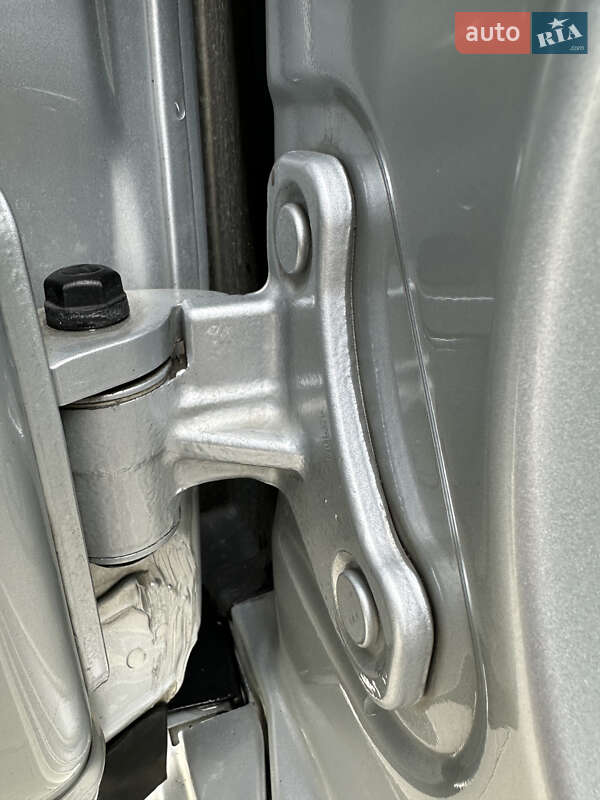 Седан Mercedes-Benz E-Class 2010 в Бершади фото 25 Седан Mercedes-Benz E-Class 2010 в Бершади