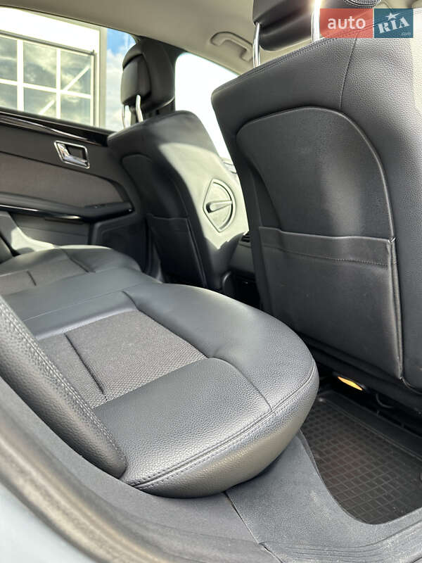 Седан Mercedes-Benz E-Class 2010 в Бершади фото 48 Седан Mercedes-Benz E-Class 2010 в Бершади