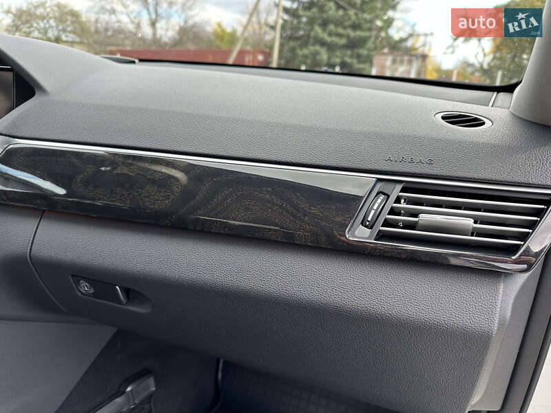 Седан Mercedes-Benz E-Class 2010 в Бершади фото 62 Седан Mercedes-Benz E-Class 2010 в Бершади