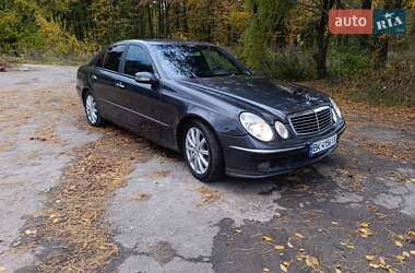 Седан Mercedes-Benz E-Class 2002 в Ровно