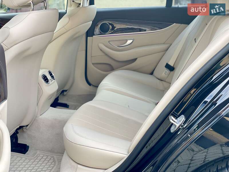 Седан Mercedes-Benz E-Class 2017 в Мукачевому фото 38 Седан Mercedes-Benz E-Class 2017 в Мукачевому