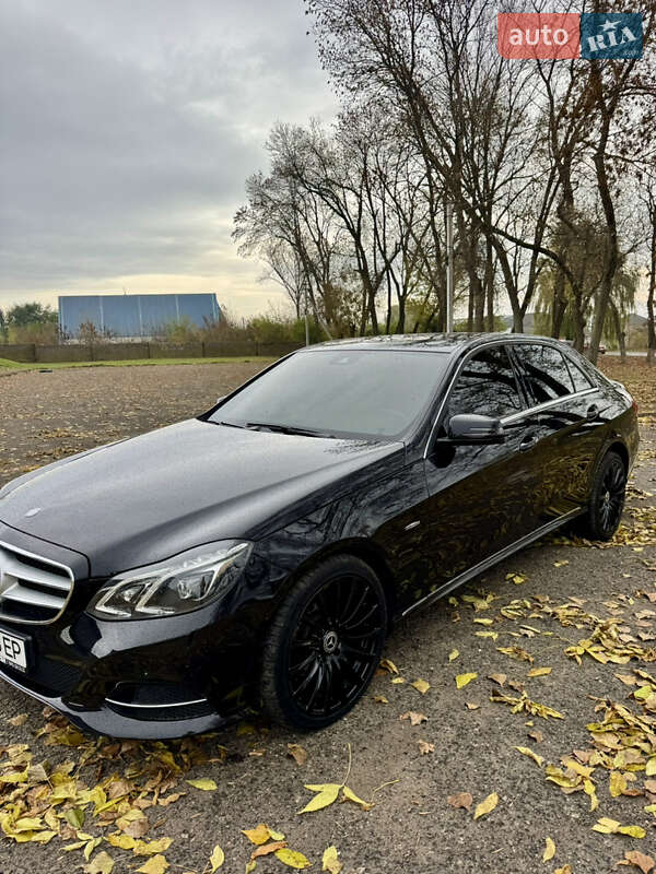 Седан Mercedes-Benz E-Class 2015 в Чернівцях фото 9 Седан Mercedes-Benz E-Class 2015 в Чернівцях