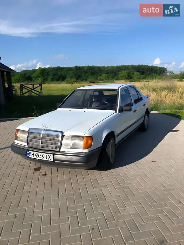 Седан Mercedes-Benz E-Class 1987 в Буштино фото 9 Седан Mercedes-Benz E-Class 1987 в Буштино