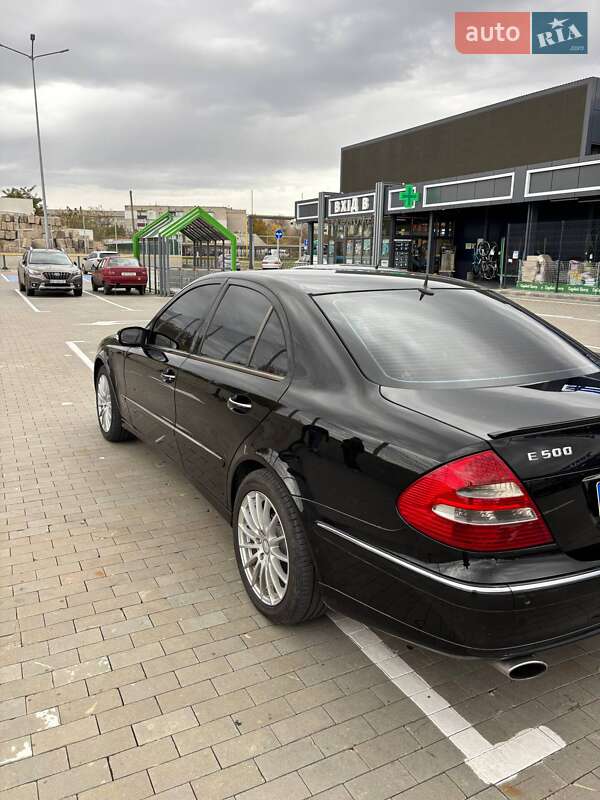 Седан Mercedes-Benz E-Class 2004 в Первомайске