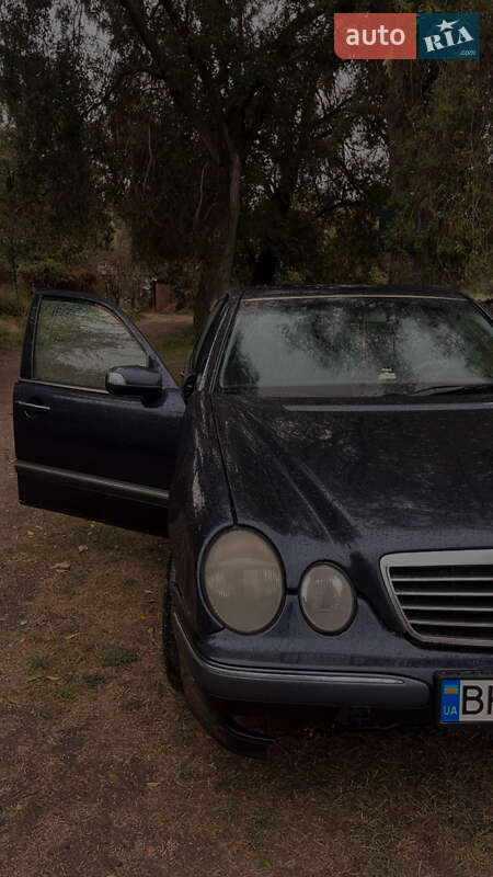 Mercedes-Benz E-Class 2000 Mercedes-Benz E-Class 2000