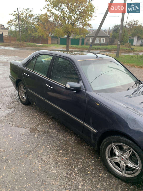 Седан Mercedes-Benz E-Class 2000 в Миколаєві фото 7 Седан Mercedes-Benz E-Class 2000 в Миколаєві