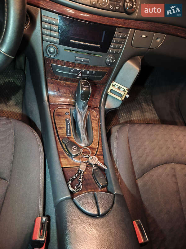 Седан Mercedes-Benz E-Class 2004 в Чернигове фото 5 Седан Mercedes-Benz E-Class 2004 в Чернигове