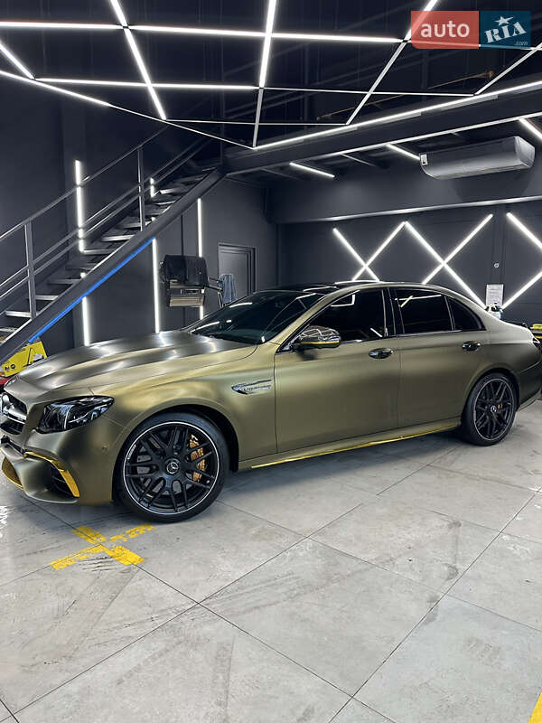 Седан Mercedes-Benz E-Class 2018 в Киеве фото 25 Седан Mercedes-Benz E-Class 2018 в Киеве