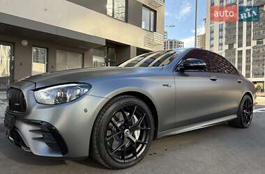 Седан Mercedes-Benz E-Class 2022 в Киеве