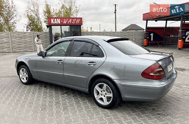 Седан Mercedes-Benz E-Class 2005 в  фото 4 Седан Mercedes-Benz E-Class 2005 в