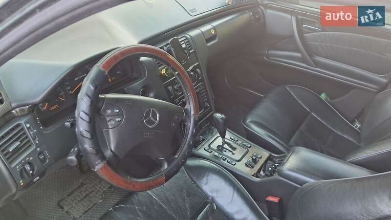 Седан Mercedes-Benz E-Class 2002 в Белгороде-Днестровском фото 4 Седан Mercedes-Benz E-Class 2002 в Белгороде-Днестровском