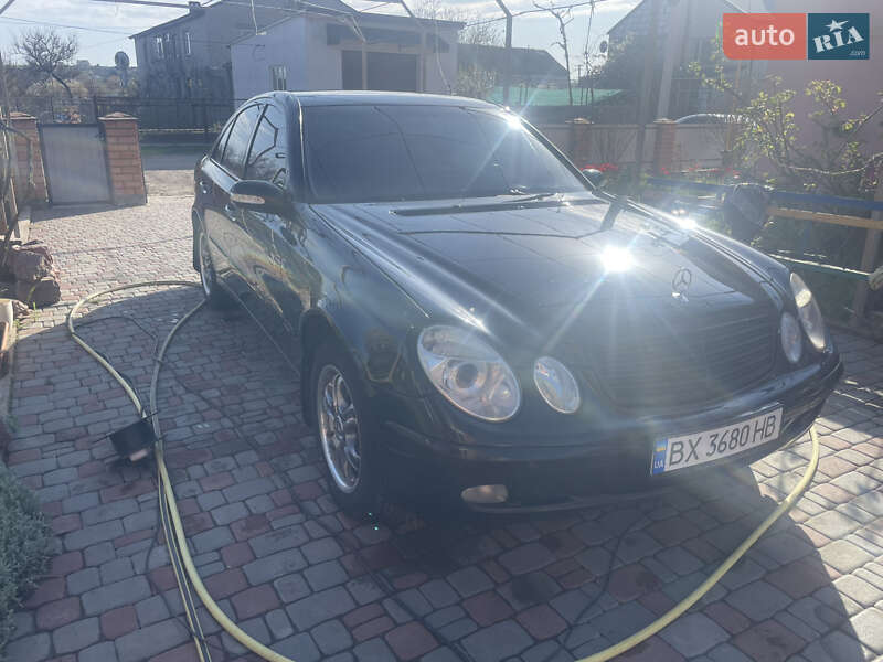 Седан Mercedes-Benz E-Class 2003 в Коблеве