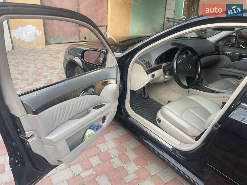 Седан Mercedes-Benz E-Class 2003 в Коблеве