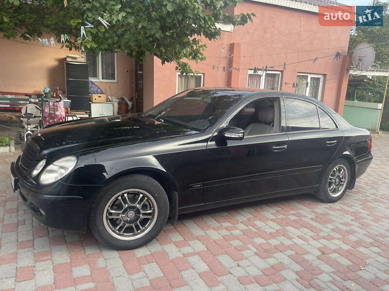 Седан Mercedes-Benz E-Class 2003 в Коблеве