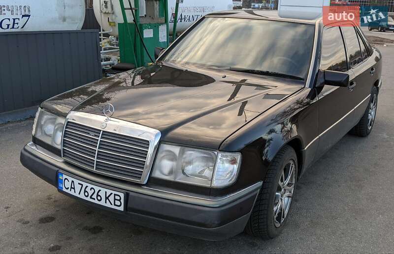 Седан Mercedes-Benz E-Class 1993 в Виннице фото Седан Mercedes-Benz E-Class 1993 в Виннице