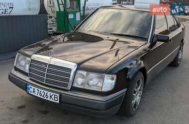 Седан Mercedes-Benz E-Class 1993 в 