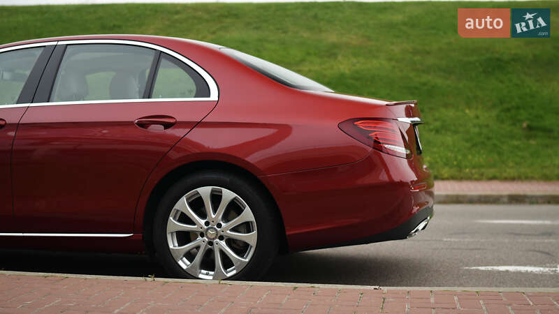 Седан Mercedes-Benz E-Class 2016 в Киеве