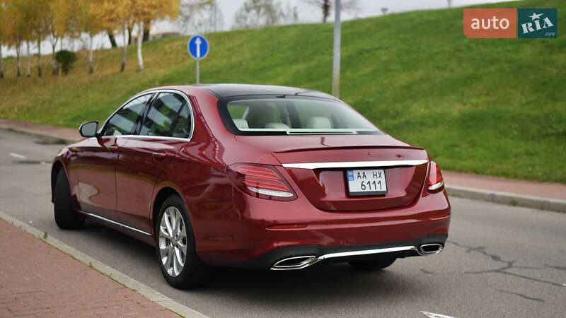 Седан Mercedes-Benz E-Class 2016 в Киеве