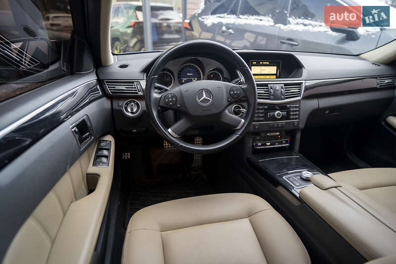 Седан Mercedes-Benz E-Class 2010 в Киеве фото 16 Седан Mercedes-Benz E-Class 2010 в Киеве