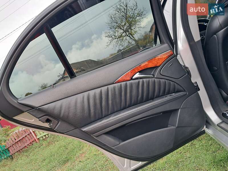 Седан Mercedes-Benz E-Class 2003 в Лохвиці фото 9 Седан Mercedes-Benz E-Class 2003 в Лохвиці