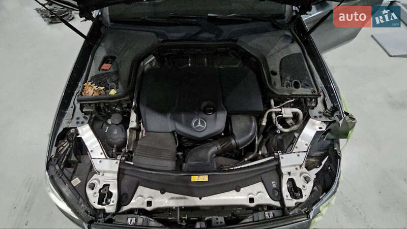 Седан Mercedes-Benz E-Class 2017 в Львові