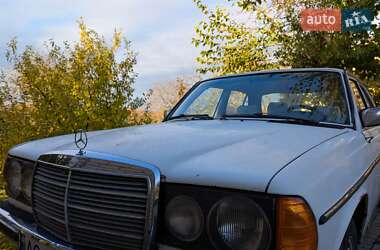 Універсал Mercedes-Benz E-Class 1983 в Луцьку