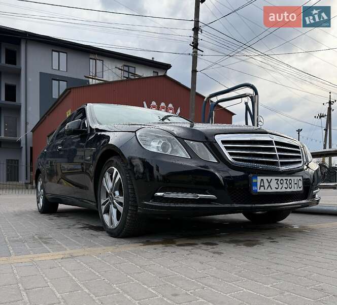 Седан Mercedes-Benz E-Class 2012 в Харькове фото 9 Седан Mercedes-Benz E-Class 2012 в Харькове