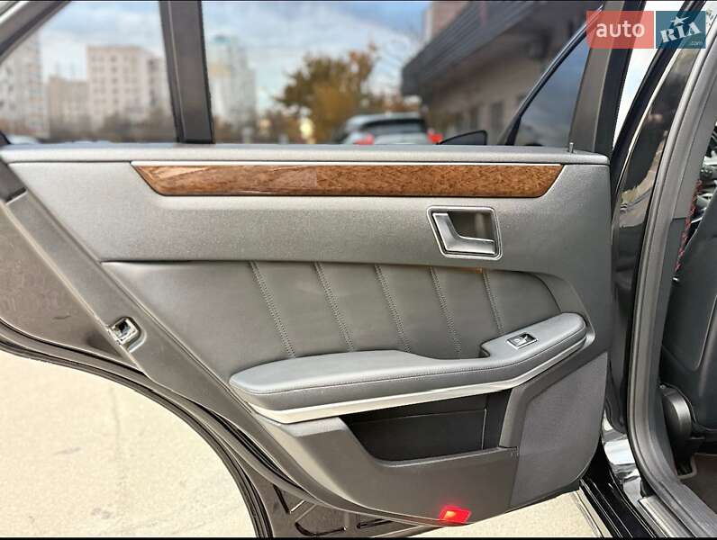 Седан Mercedes-Benz E-Class 2012 в Харькове фото 14 Седан Mercedes-Benz E-Class 2012 в Харькове