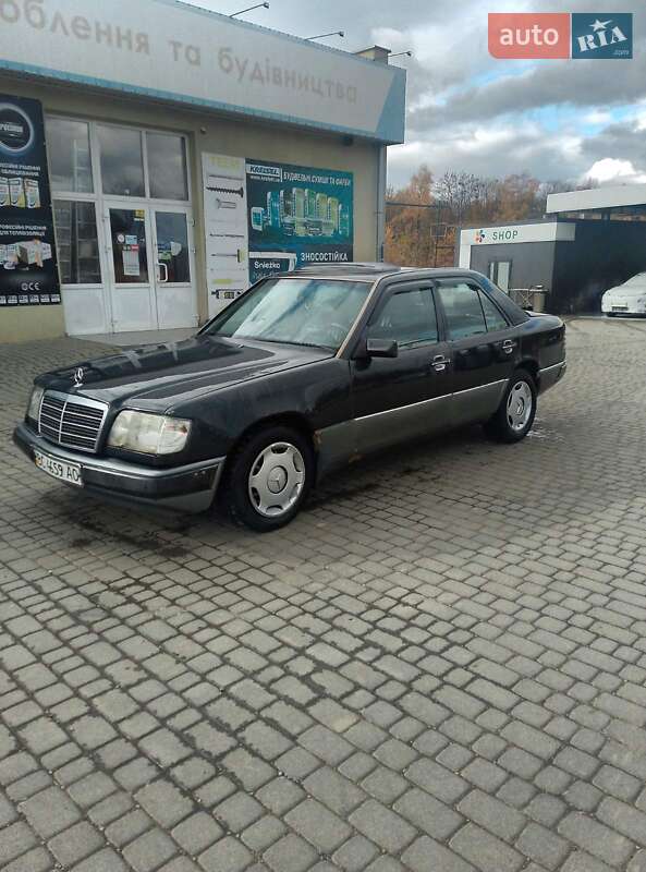 Седан Mercedes-Benz E-Class 1995 в Самборі