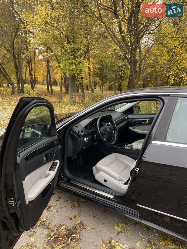 Седан Mercedes-Benz E-Class 2010 в Луцьку фото 10 Седан Mercedes-Benz E-Class 2010 в Луцьку