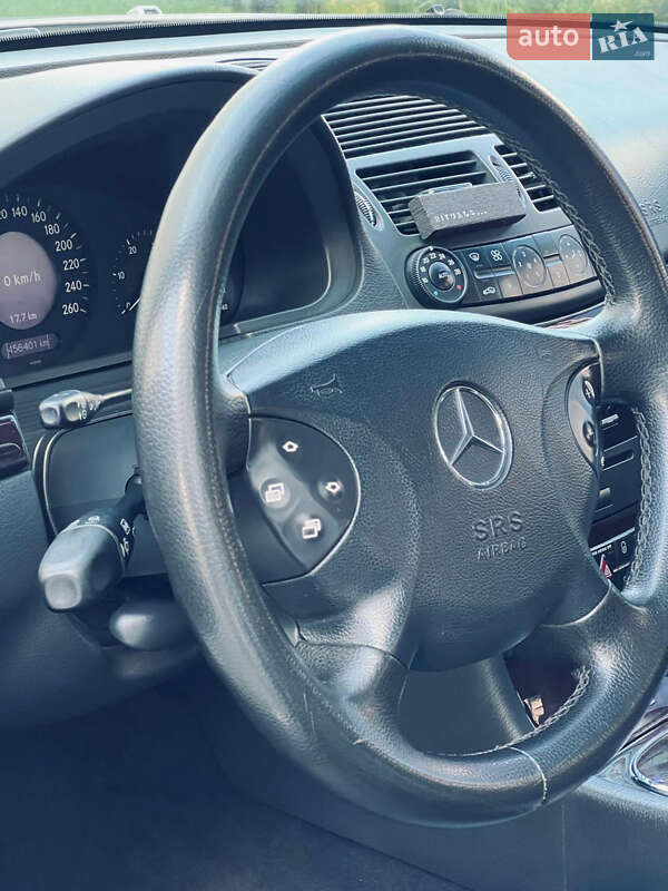 Седан Mercedes-Benz E-Class 2004 в Ивано-Франковске