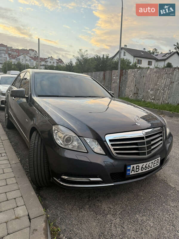 Купе Mercedes-Benz E-Class 2011 в Виннице фото 3 Купе Mercedes-Benz E-Class 2011 в Виннице