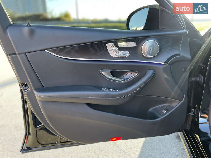 Седан Mercedes-Benz E-Class 2016 в Киеве фото 12 Седан Mercedes-Benz E-Class 2016 в Киеве