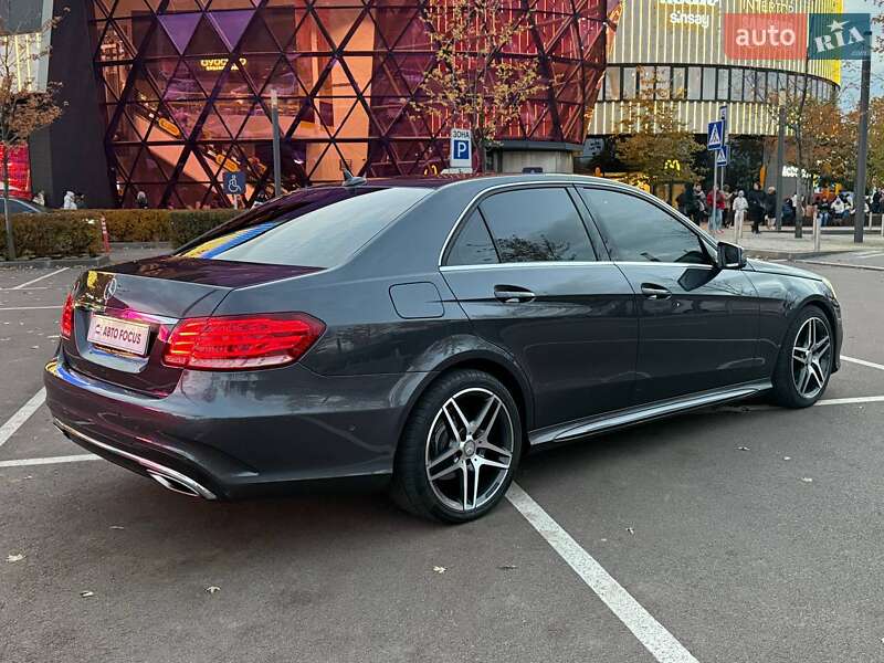 Седан Mercedes-Benz E-Class 2014 в Киеве