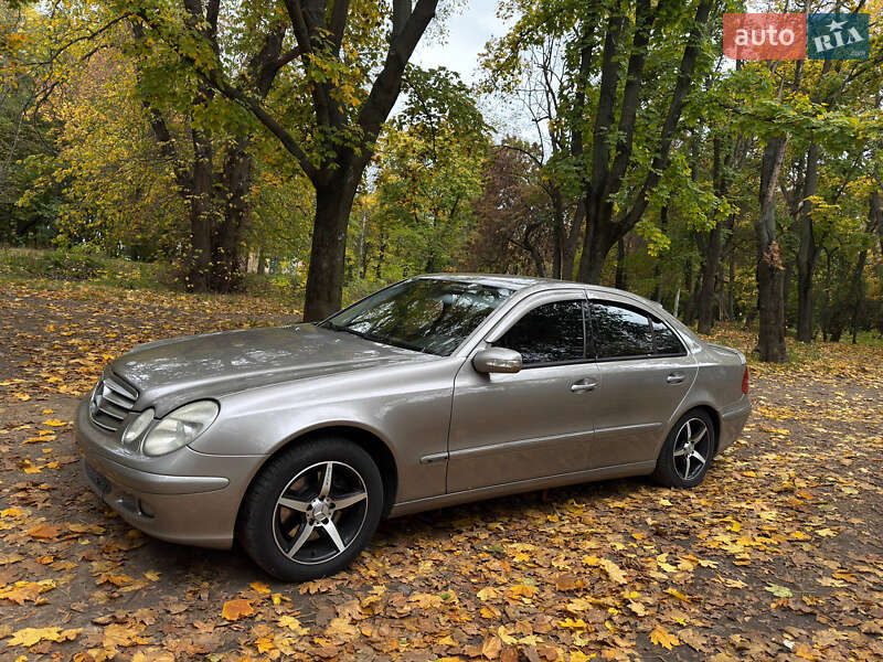 Седан Mercedes-Benz E-Class 2004 в Кременчуге фото 3 Седан Mercedes-Benz E-Class 2004 в Кременчуге