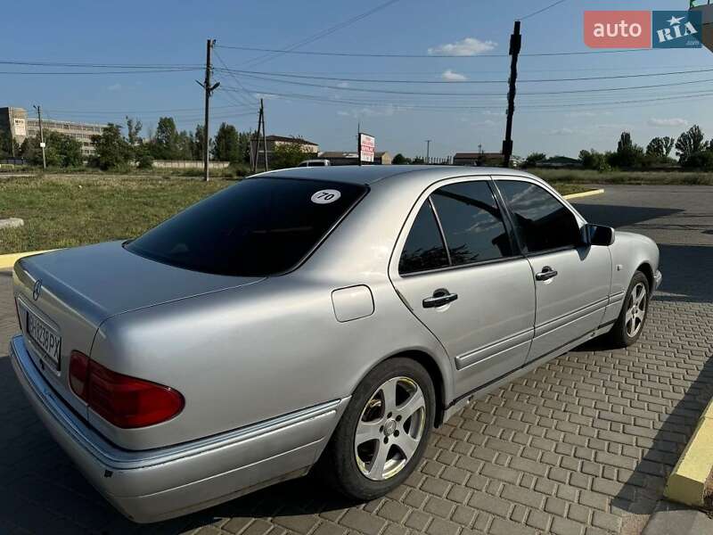 Седан Mercedes-Benz E-Class 1995 в Білгороді-Дністровському фото 5 Седан Mercedes-Benz E-Class 1995 в Білгороді-Дністровському
