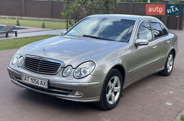 Седан Mercedes-Benz E-Class 2003 в Вижниці