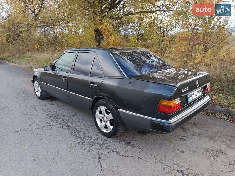 Седан Mercedes-Benz E-Class 1993 в Перемышлянах фото 3 Седан Mercedes-Benz E-Class 1993 в Перемышлянах