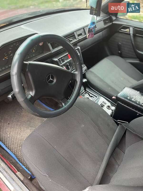 Седан Mercedes-Benz E-Class 1992 в Стрию фото 3 Седан Mercedes-Benz E-Class 1992 в Стрию