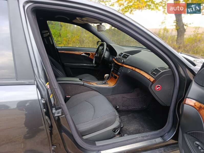 Седан Mercedes-Benz E-Class 2002 в Заре фото 2 Седан Mercedes-Benz E-Class 2002 в Заре