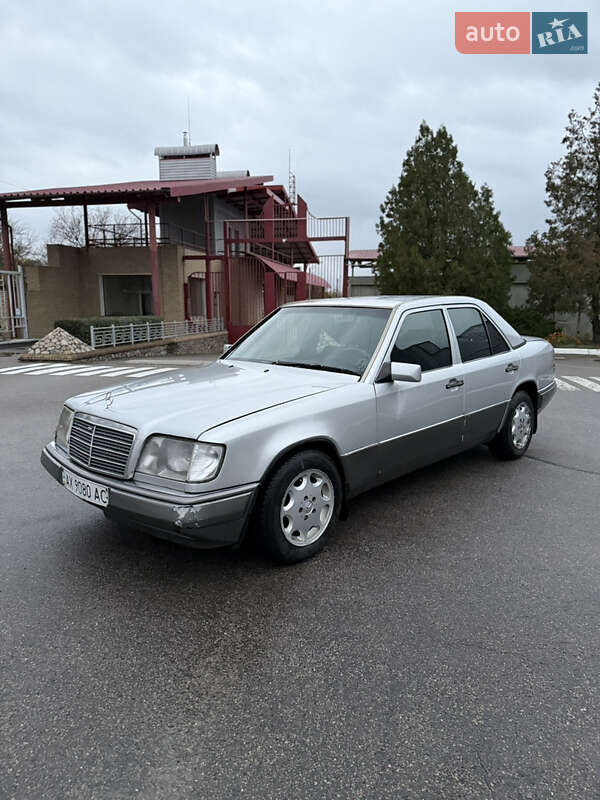 Mercedes-Benz E-Class 1995