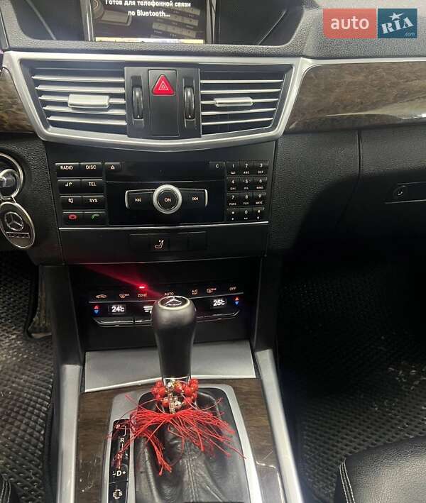 Седан Mercedes-Benz E-Class 2010 в Одессе
