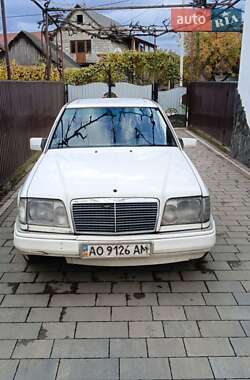 Седан Mercedes-Benz E-Class 1994 в Виноградові