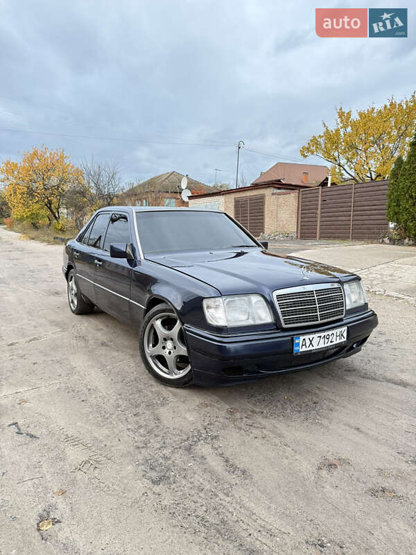 Mercedes-Benz E-Class 1995