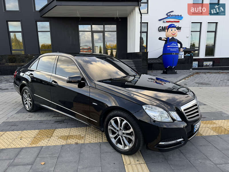 Седан Mercedes-Benz E-Class 2011 в Львові
