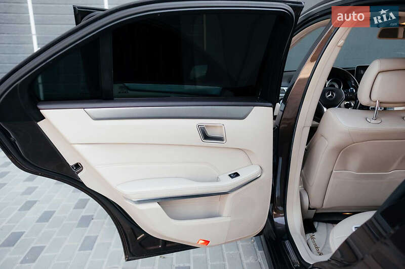 Седан Mercedes-Benz E-Class 2013 в Тернополі
