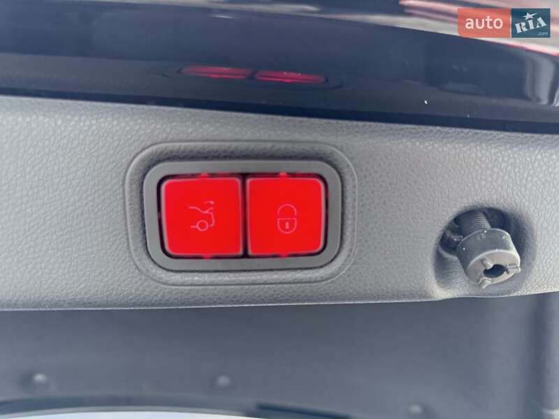Седан Mercedes-Benz E-Class 2021 в Києві фото 76 Седан Mercedes-Benz E-Class 2021 в Києві